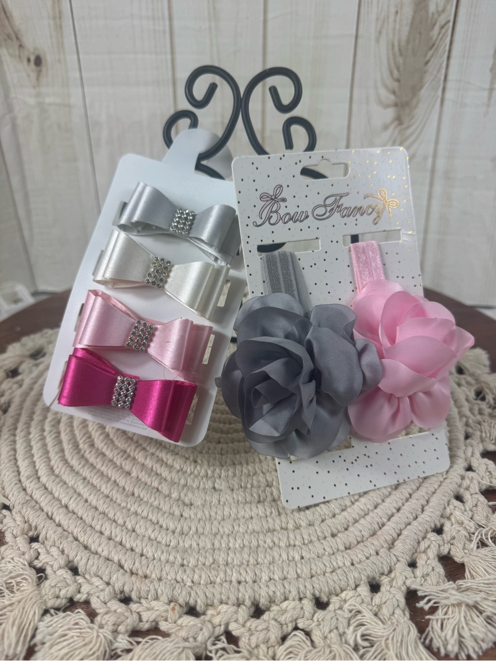 2 flower headwraps and 4 satin bow headwraps